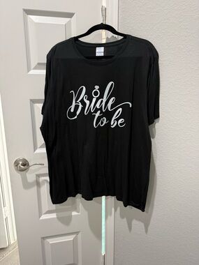 Black "Bride to Be" Graphic Tee